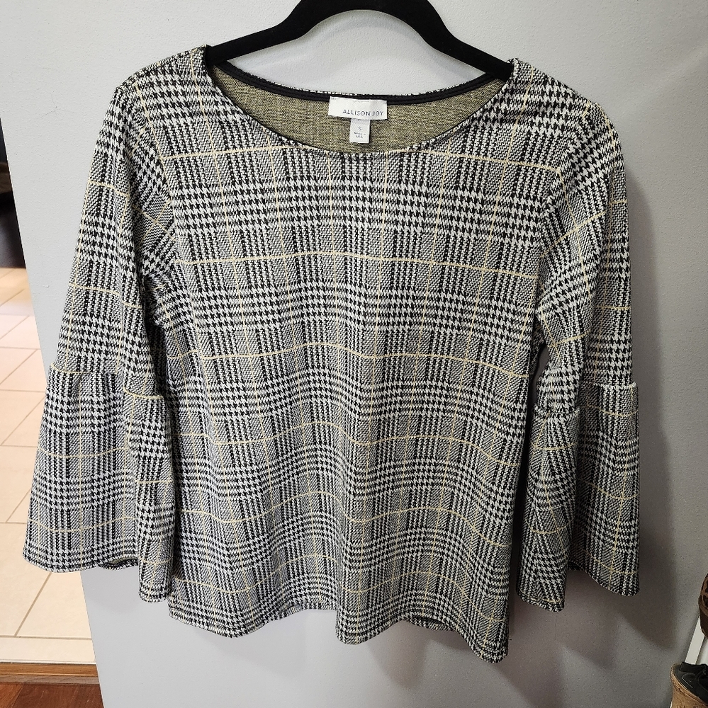 Allison Joy top Size small